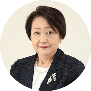 星美学園幼稚園　園長　小川久仁子